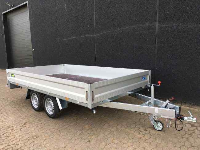 Trekantens Trailercenter