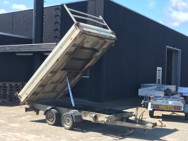 Trekantens Trailercenter