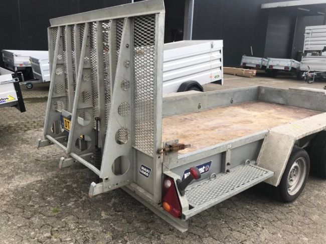 Trekantens Trailercenter