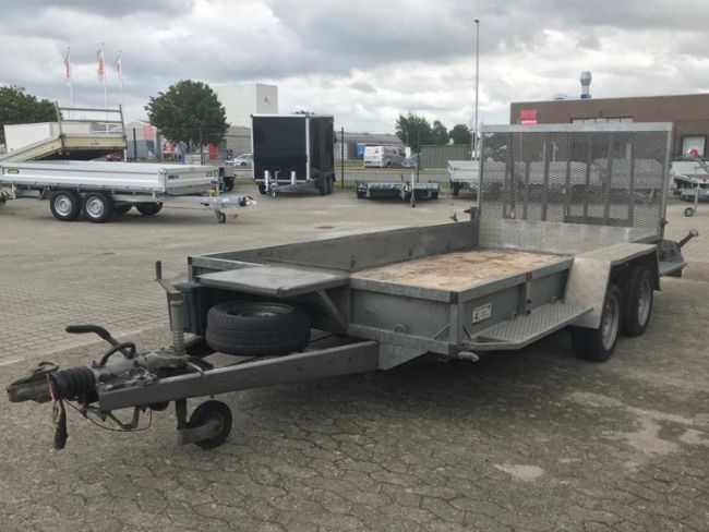 Trekantens Trailercenter