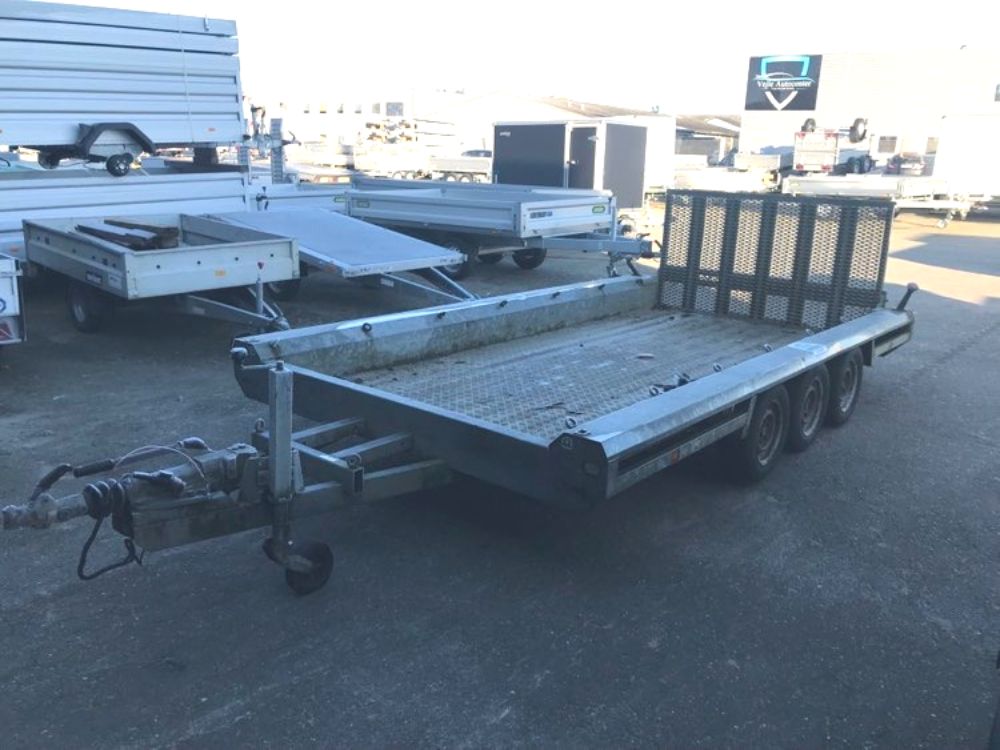 Trekantens Trailercenter