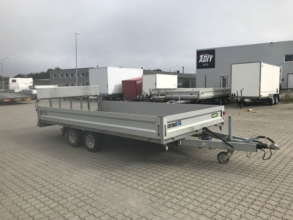 Trekantens Trailercenter