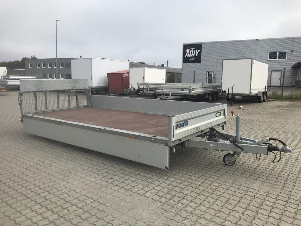 Trekantens Trailercenter