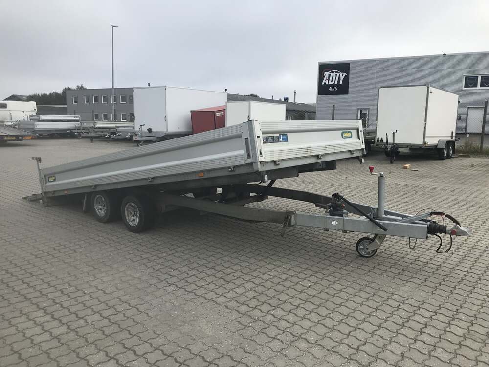 Trekantens Trailercenter