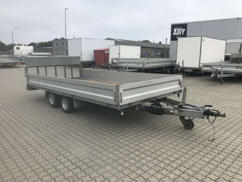 Trekantens Trailercenter